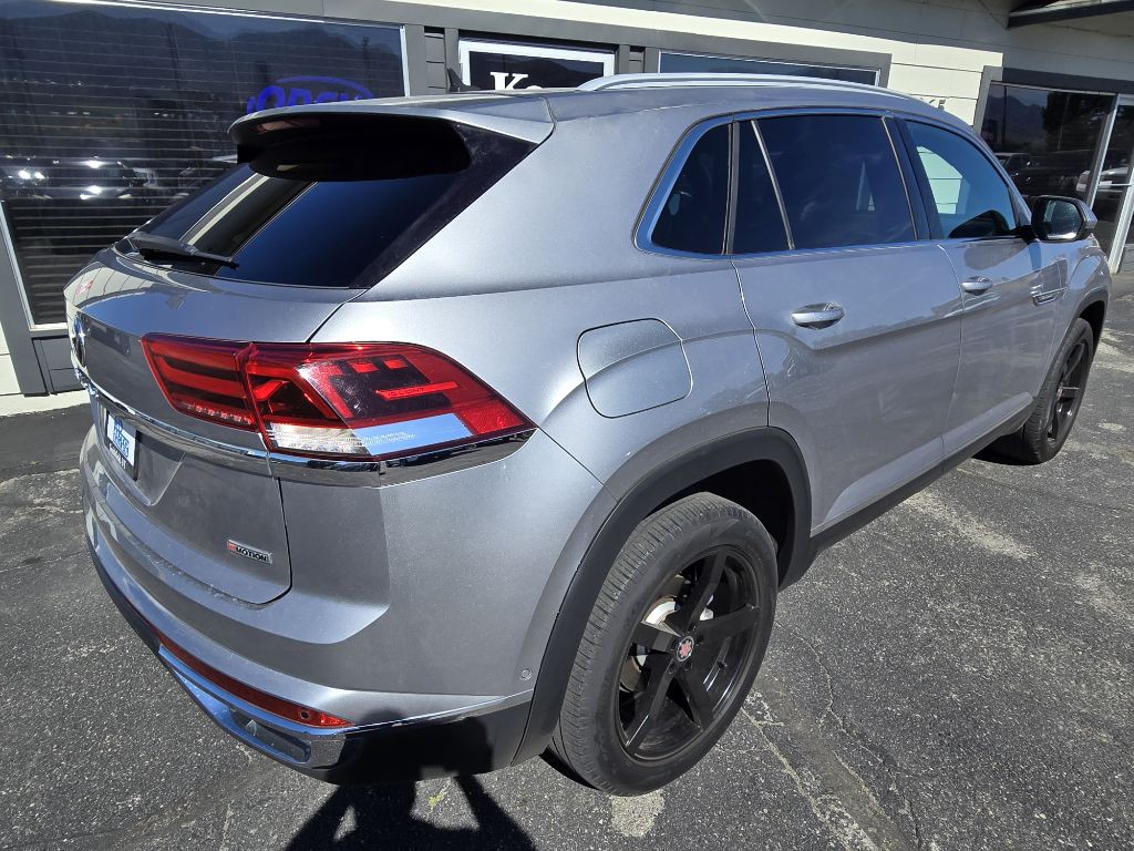 2020 Volkswagen Atlas Cross Sport Image 3