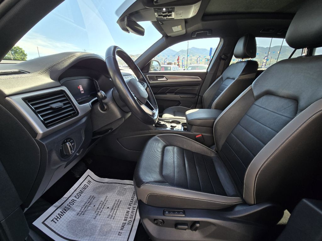 2020 Volkswagen Atlas Cross Sport Image 11