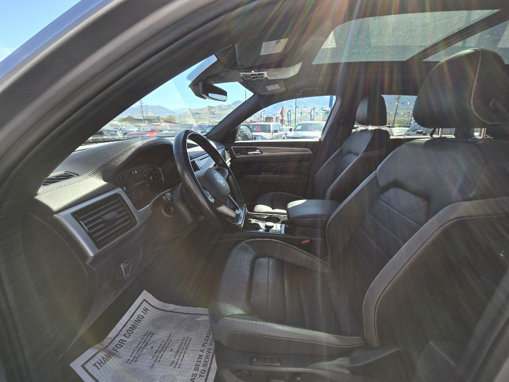 2020 Volkswagen Atlas Cross Sport Image 12