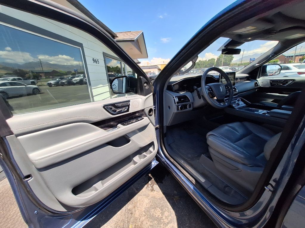 2020 Lincoln Navigator Image 9