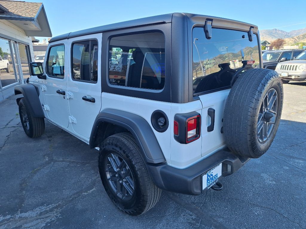 2025 Jeep Wrangler Image 5