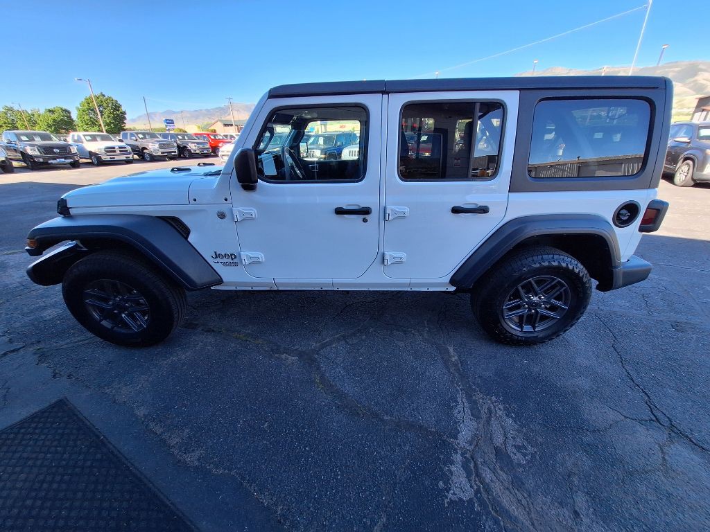 2025 Jeep Wrangler Image 6