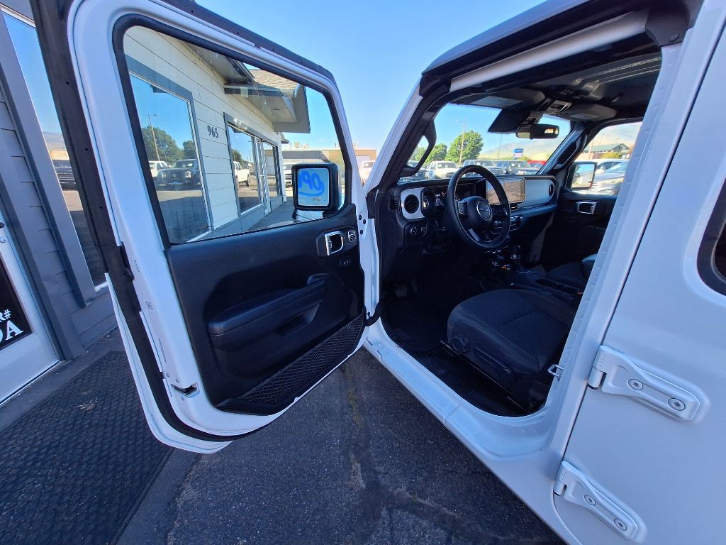 2025 Jeep Wrangler Image 11