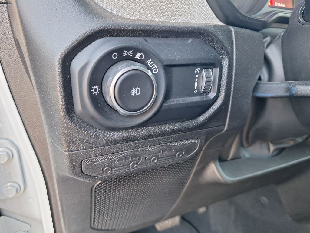 2025 Jeep Wrangler Image 13