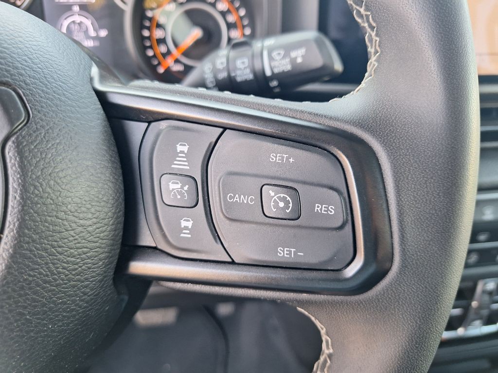 2025 Jeep Wrangler Image 17