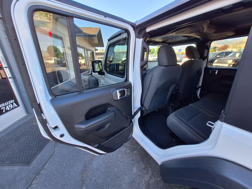 2025 Jeep Wrangler Image 25