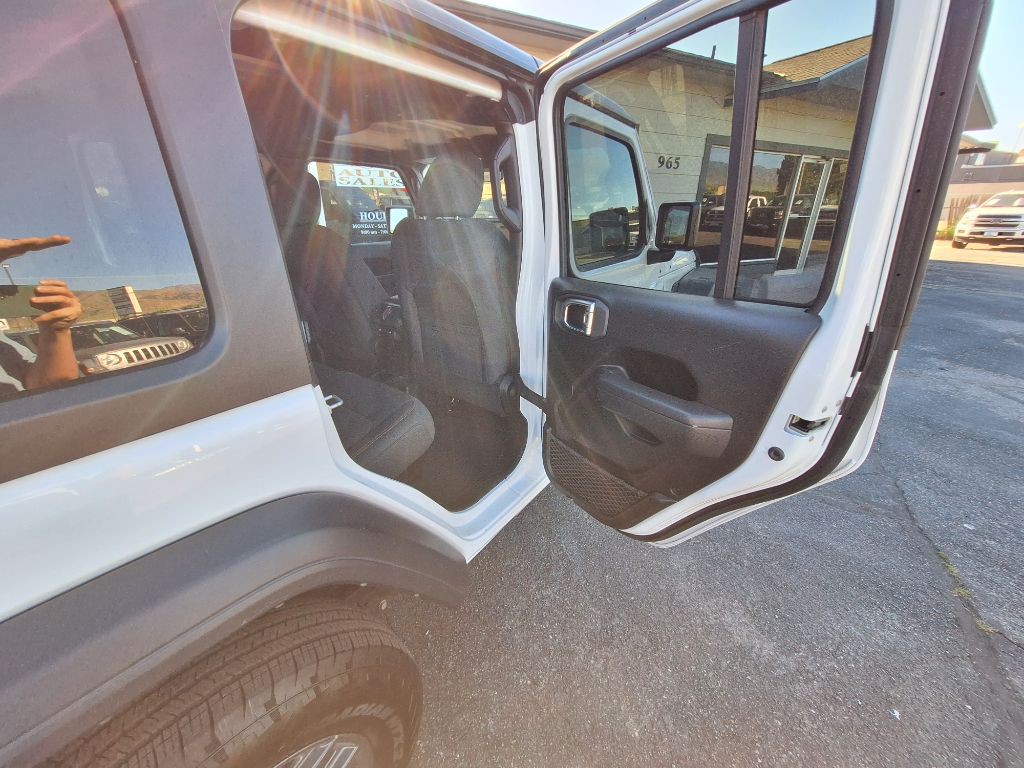 2025 Jeep Wrangler Image 29