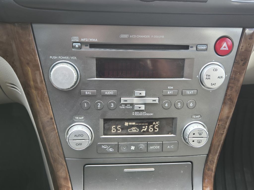 2009 Subaru Legacy Image 17