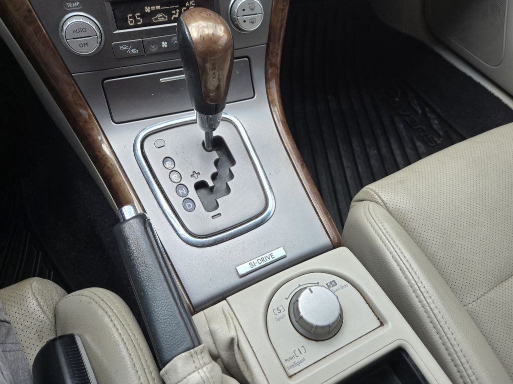 2009 Subaru Legacy Image 18