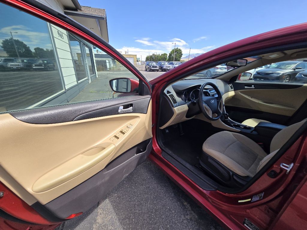 2013 Hyundai Sonata Image 9