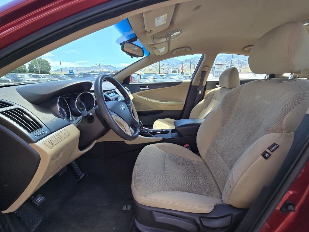 2013 Hyundai Sonata Image 10