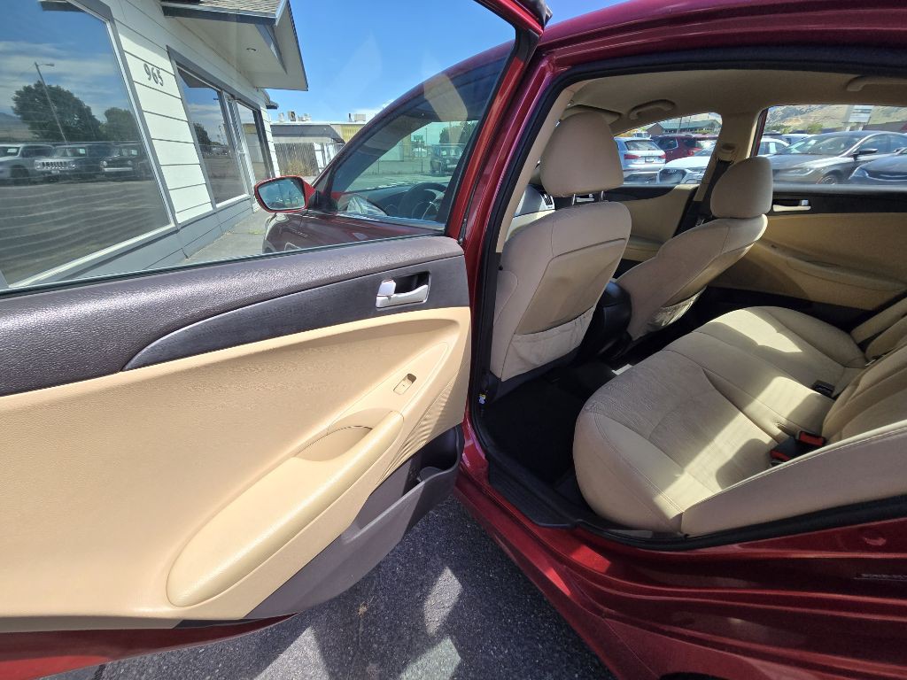 2013 Hyundai Sonata Image 19
