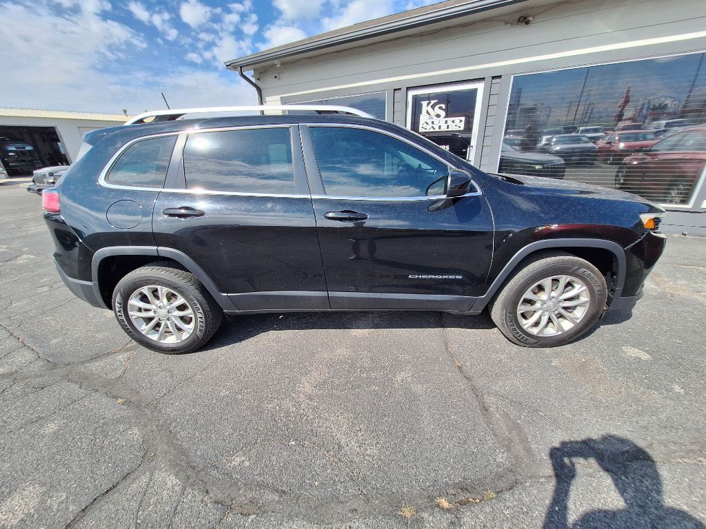 2019 Jeep Cherokee Image 2