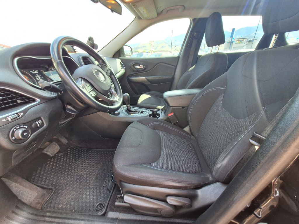 2019 Jeep Cherokee Image 11