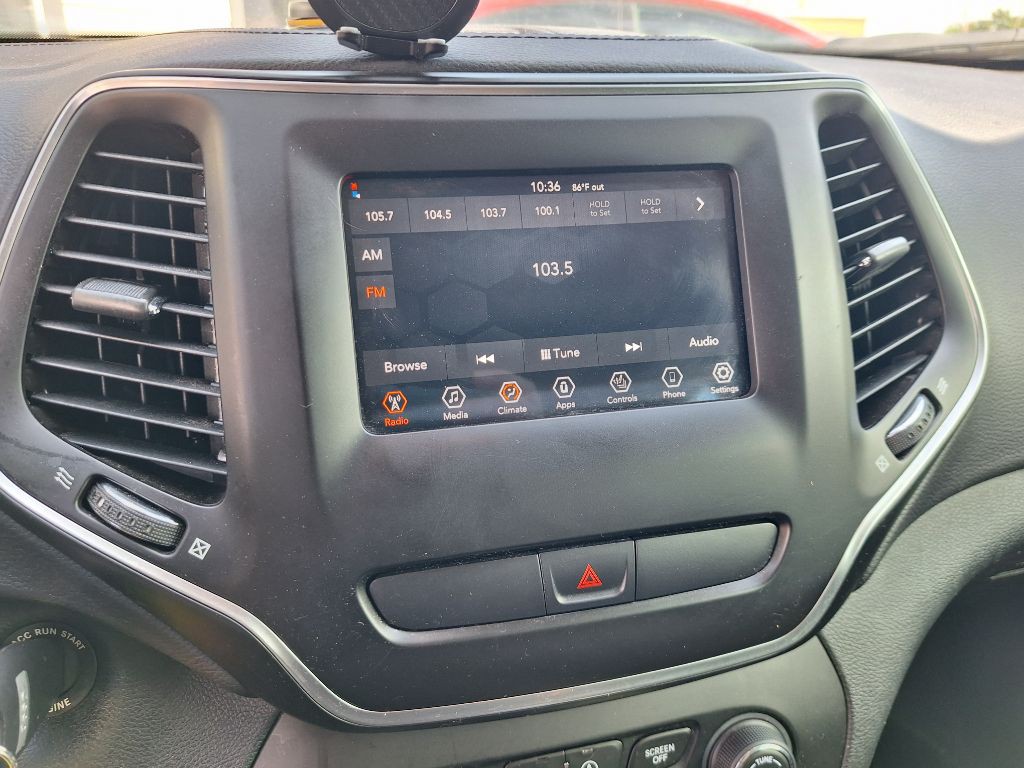 2019 Jeep Cherokee Image 16