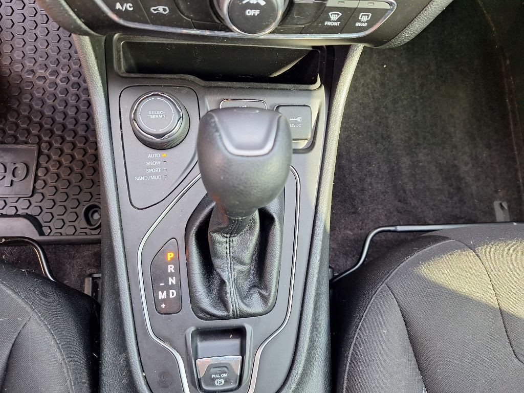 2019 Jeep Cherokee Image 19