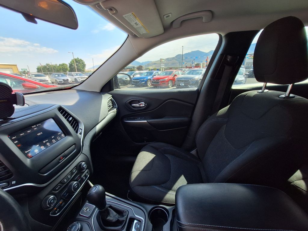 2019 Jeep Cherokee Image 20