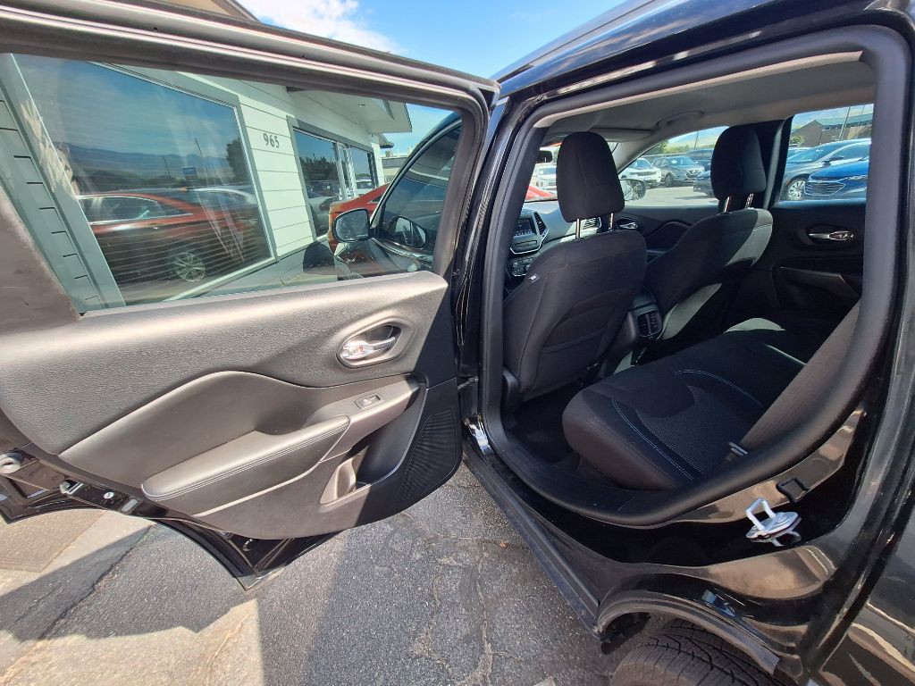 2019 Jeep Cherokee Image 23