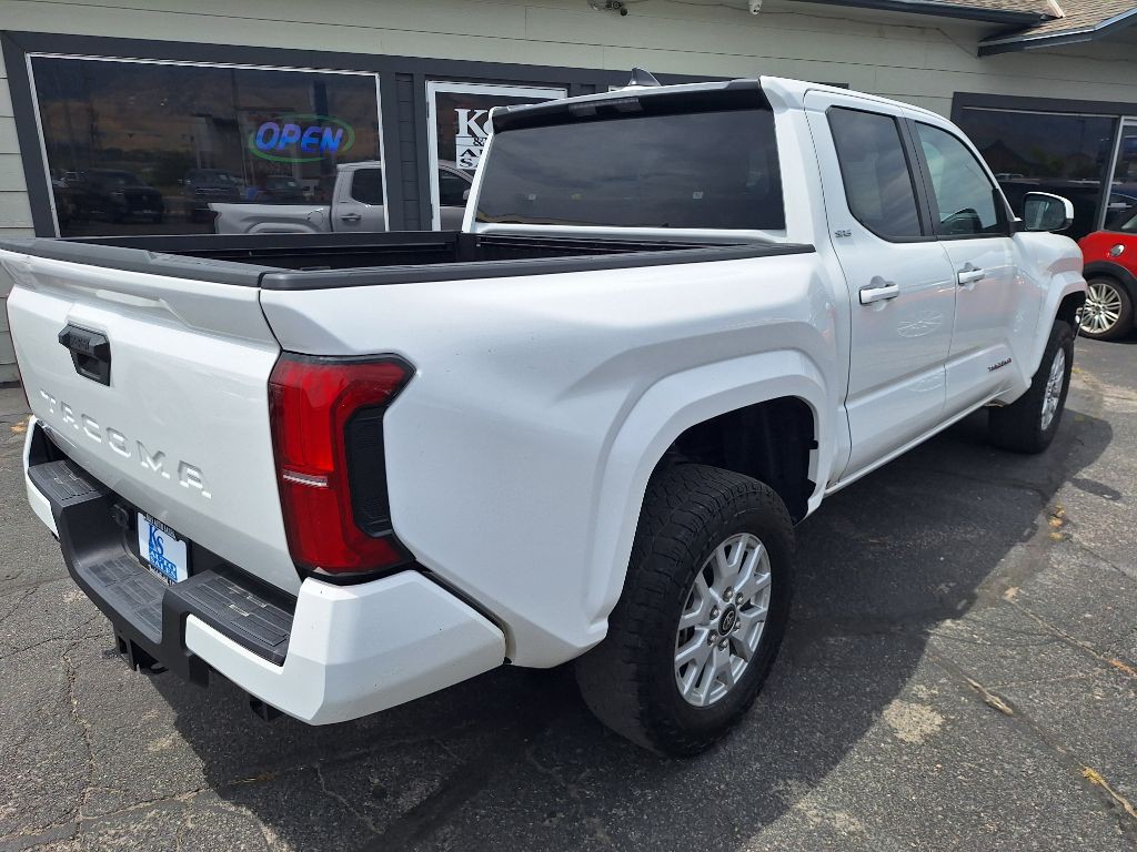 2025 Toyota Tacoma Image 3