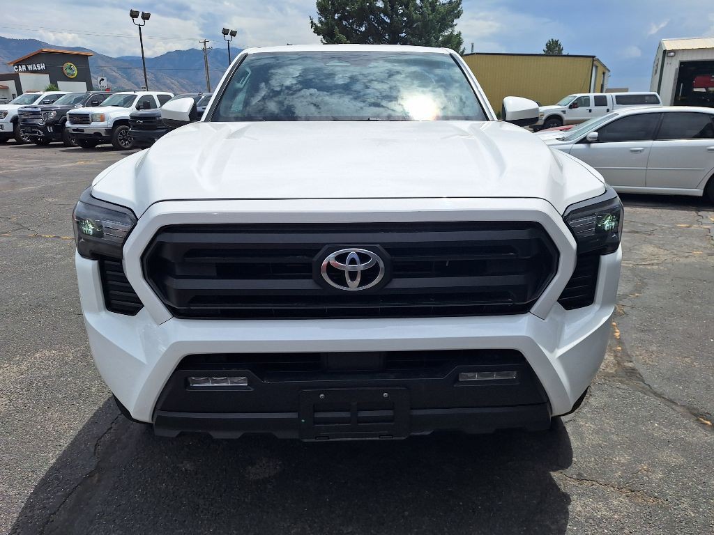 2025 Toyota Tacoma Image 8