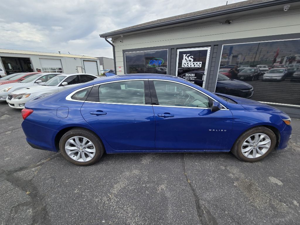 2023 Chevrolet Malibu Image 2