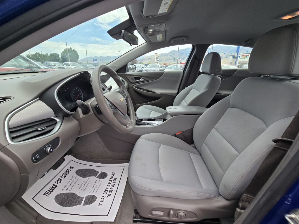 2023 Chevrolet Malibu Image 10