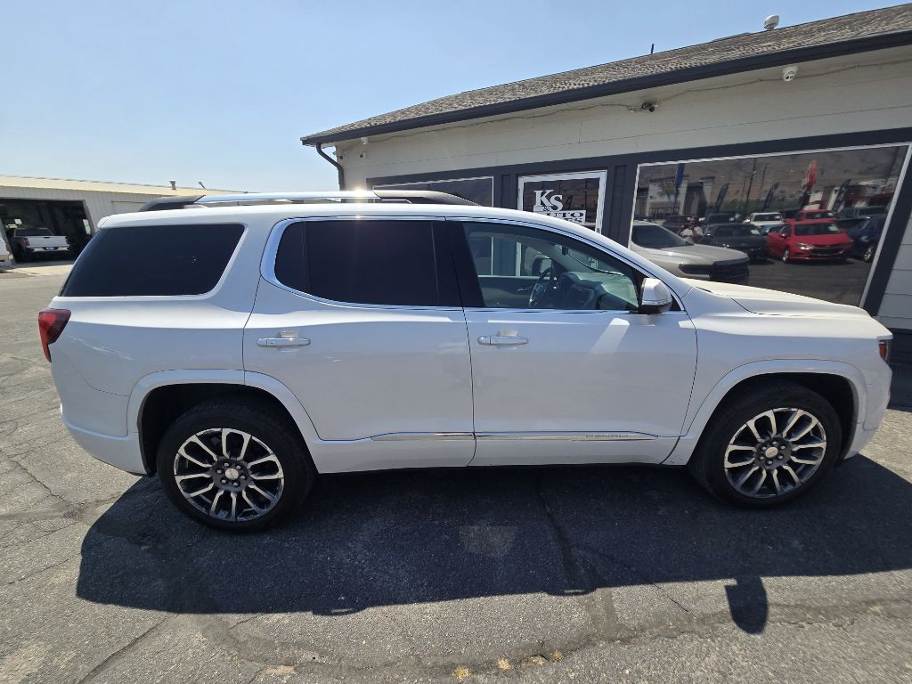 2020 GMC Acadia Image 2
