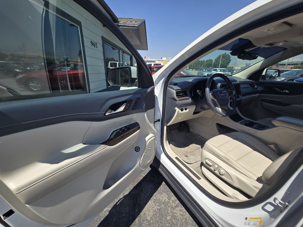 2020 GMC Acadia Image 9