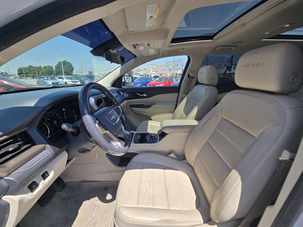 2020 GMC Acadia Image 12