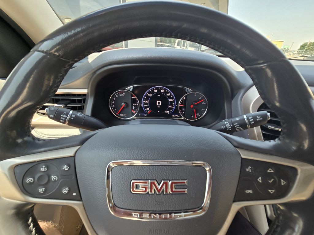 2020 GMC Acadia Image 14