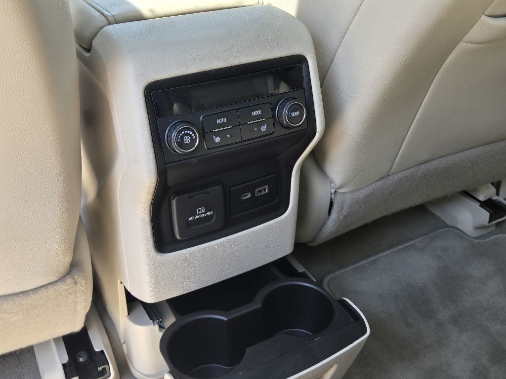 2020 GMC Acadia Image 24