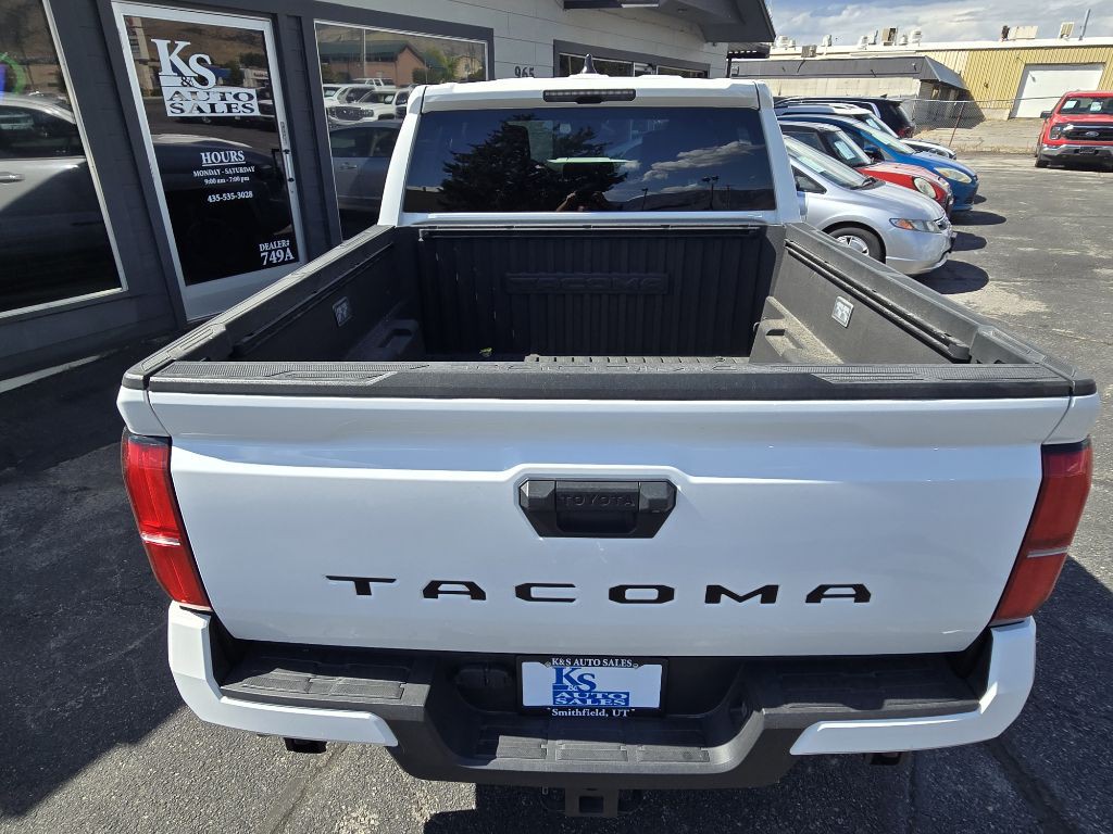 2024 Toyota Tacoma Image 4