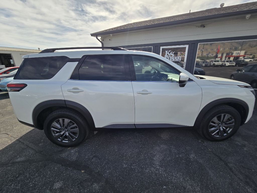 2024 Nissan Pathfinder Image 2