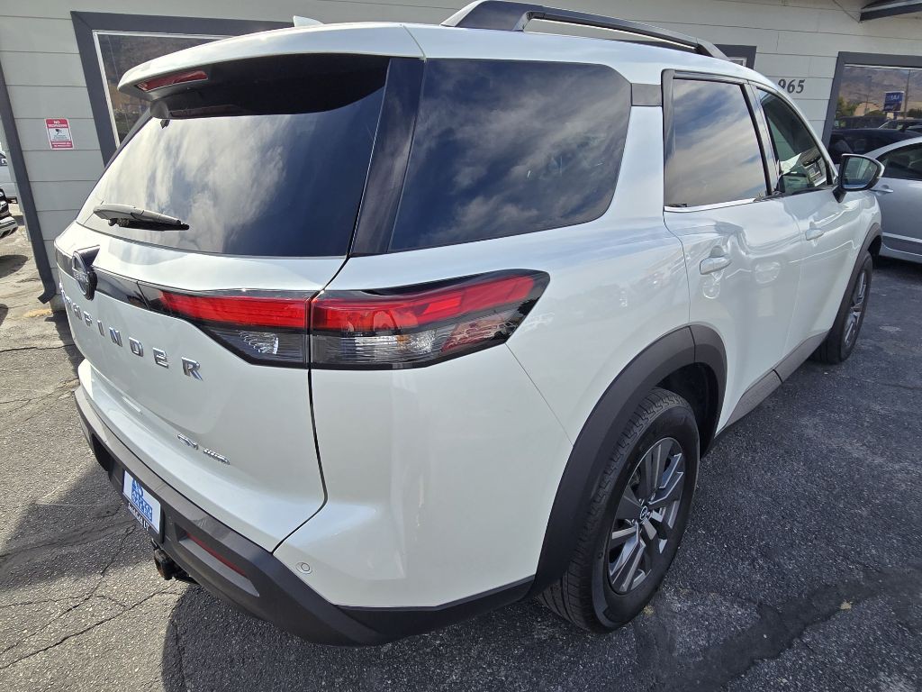 2024 Nissan Pathfinder Image 3