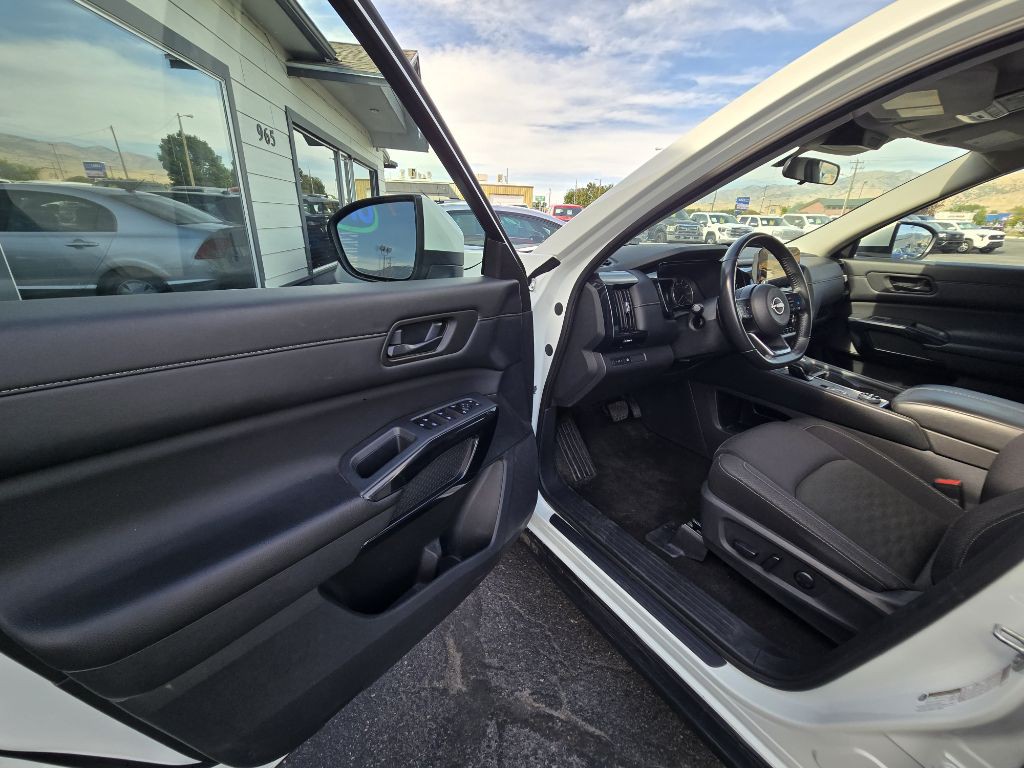 2024 Nissan Pathfinder Image 9