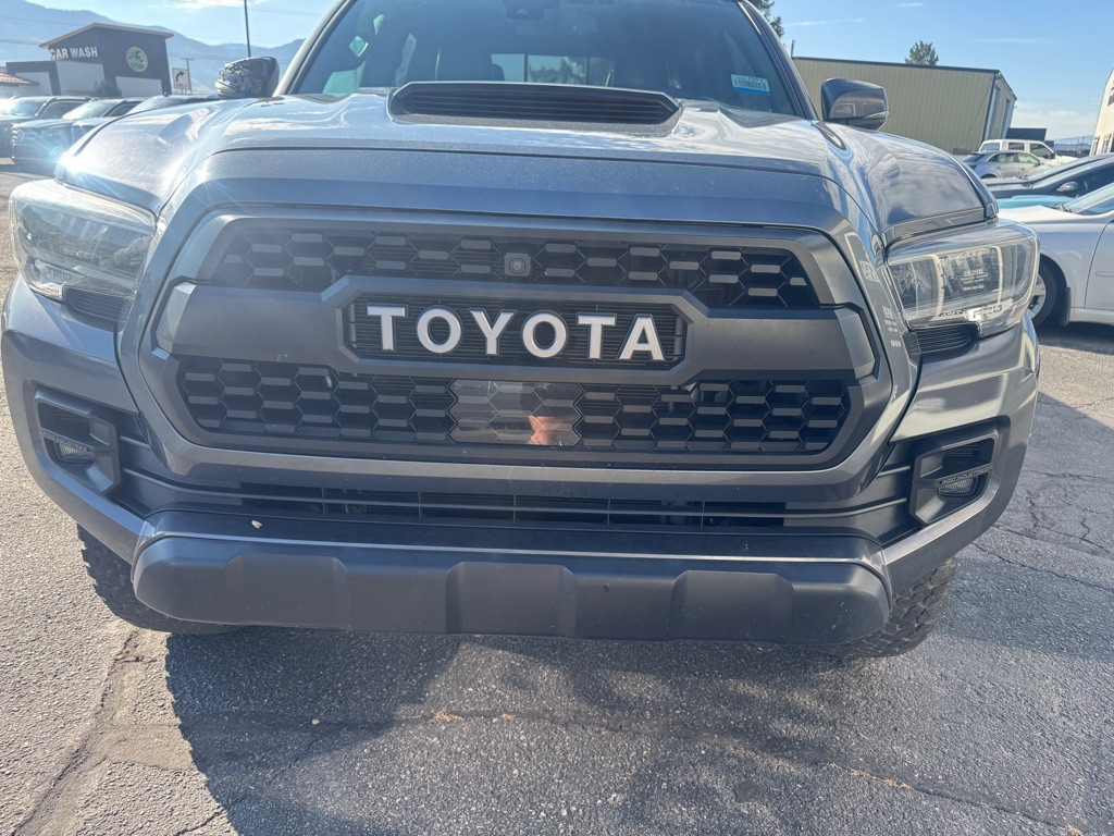 2022 Toyota Tacoma Image 2