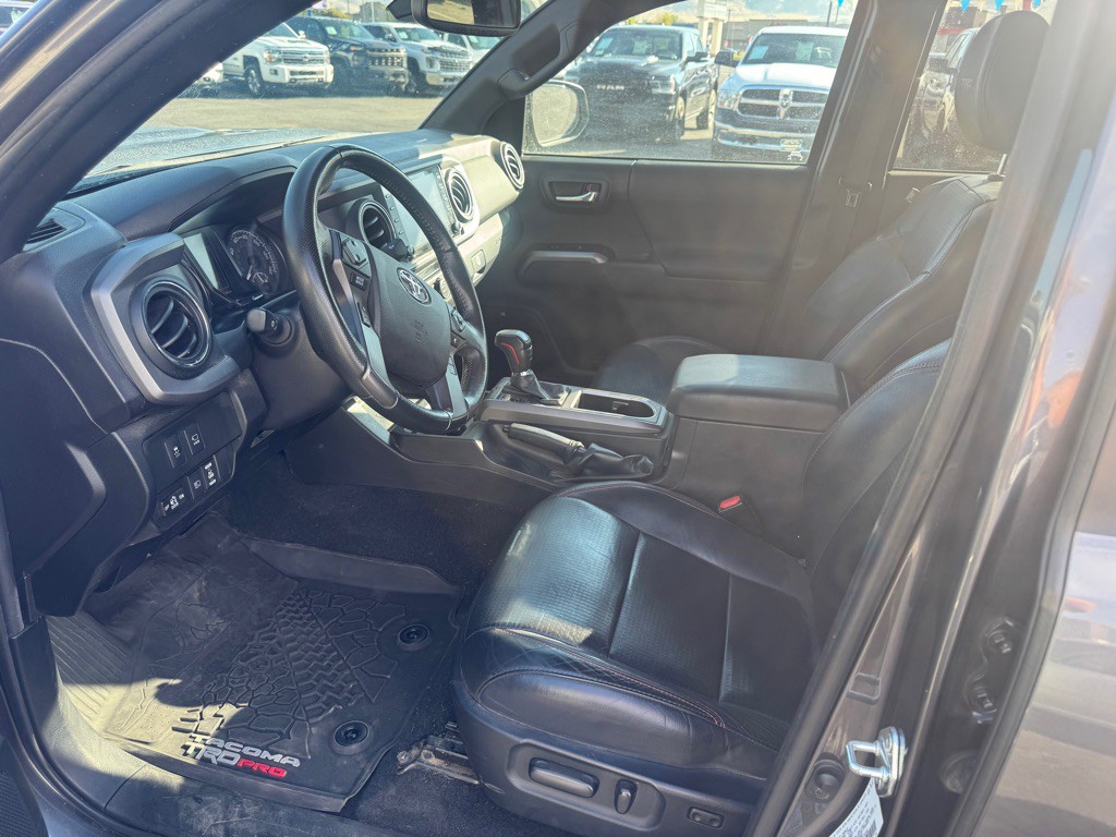 2022 Toyota Tacoma Image 9
