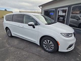 Image for 2023 Chrysler Pacifica Hybrid Limited ID: 7644450