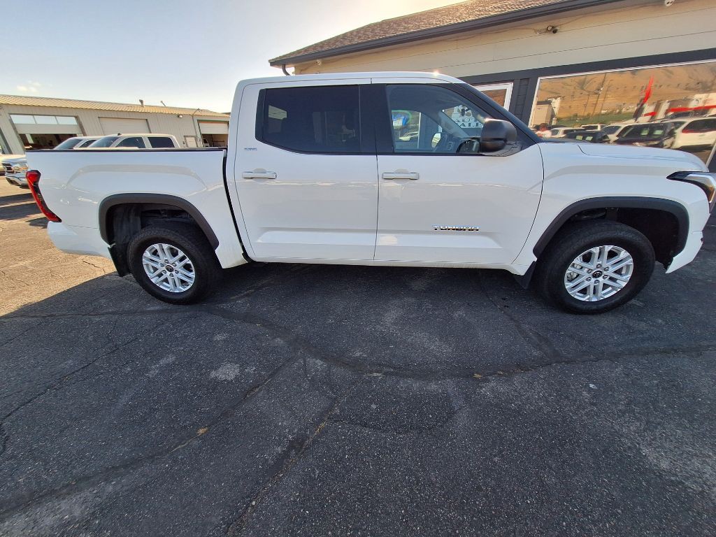 2023 Toyota Tundra Image 2