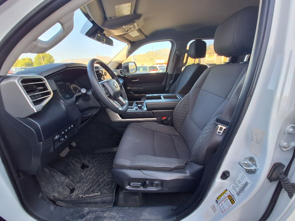 2023 Toyota Tundra Image 11