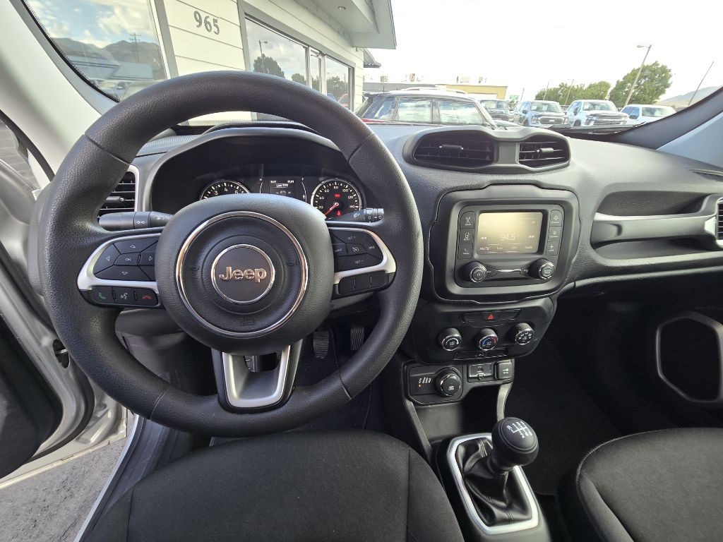 2018 Jeep Renegade Image 11