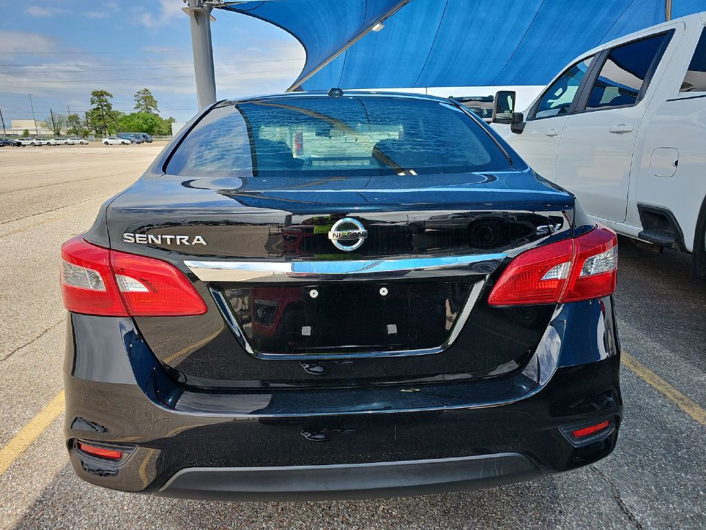 2017 Nissan Sentra Image 3