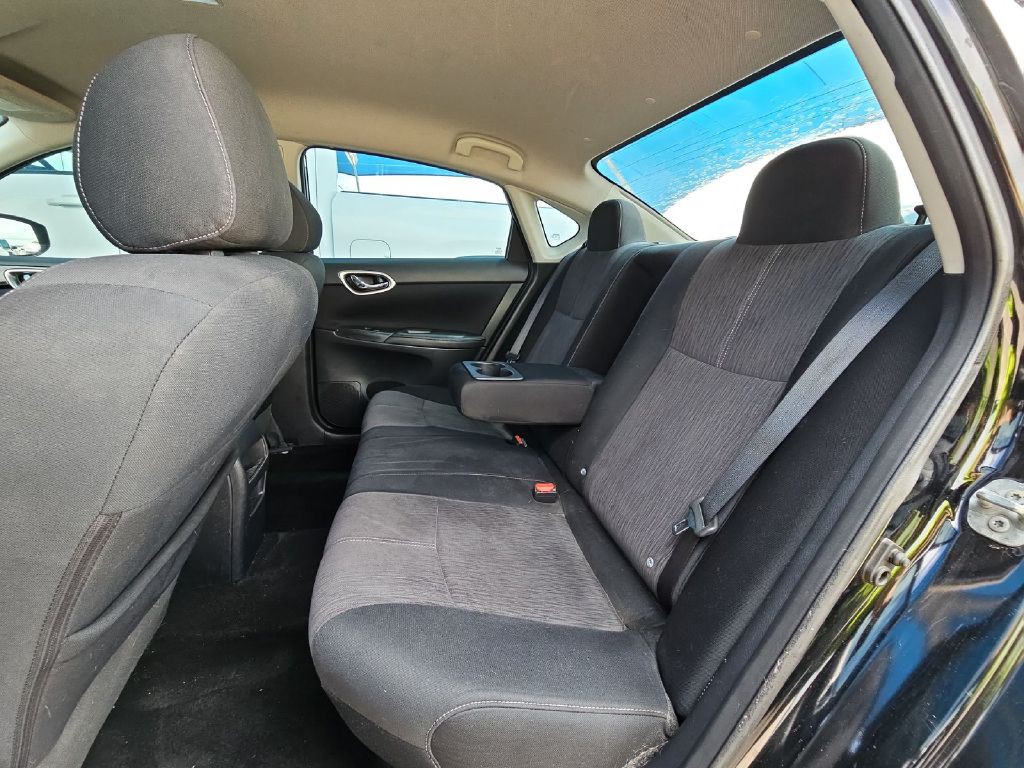 2017 Nissan Sentra Image 7