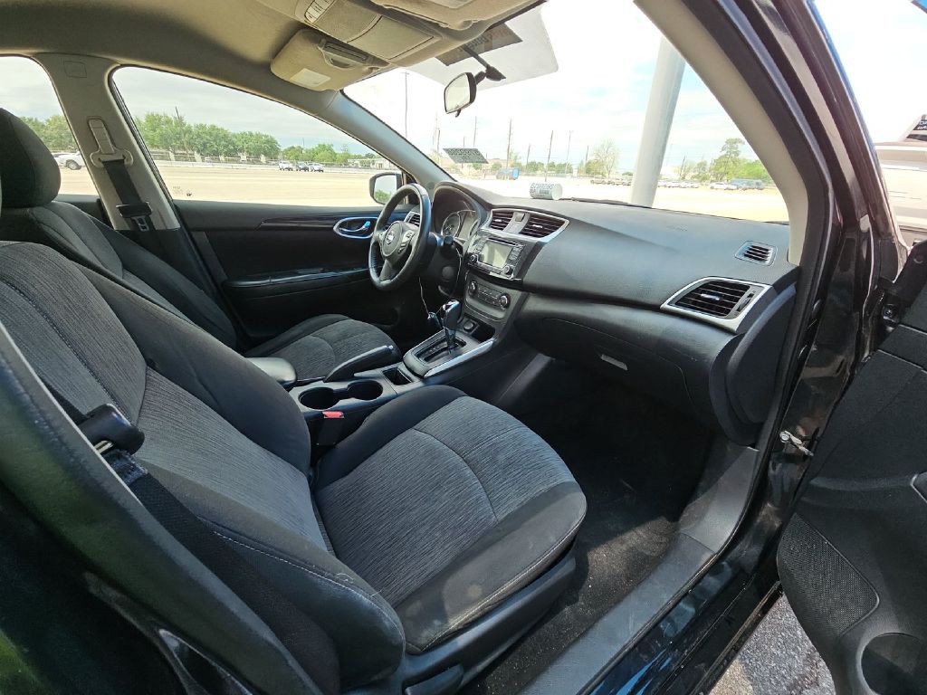 2017 Nissan Sentra Image 8