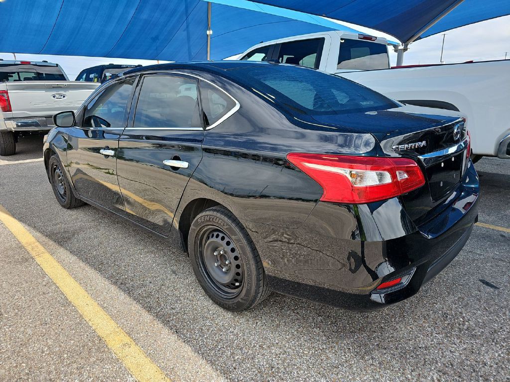 2017 Nissan Sentra Image 11