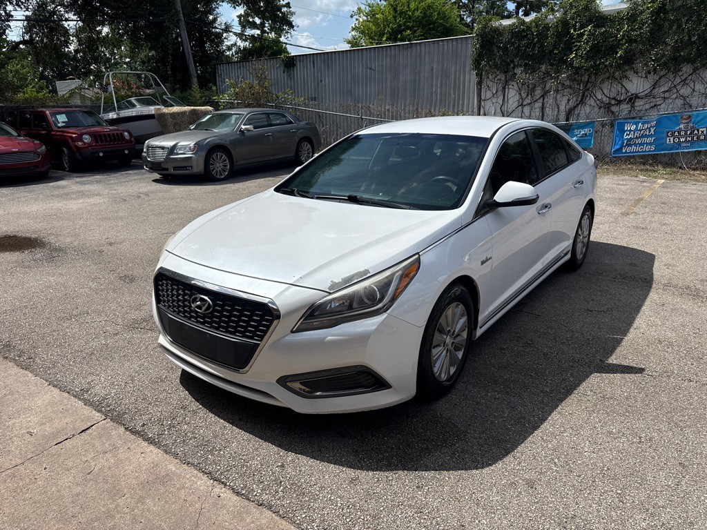 2017 Hyundai Sonata Image 1