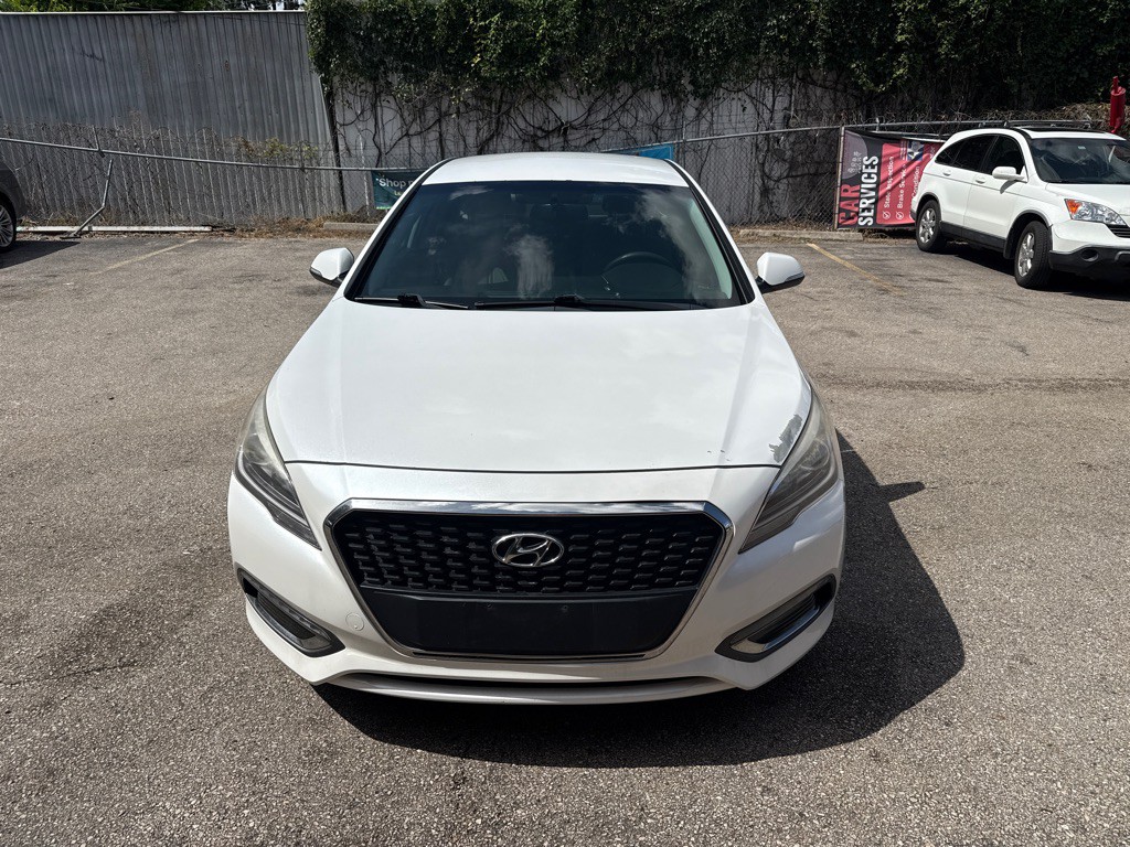 2017 Hyundai Sonata Image 2