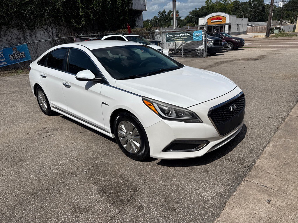 2017 Hyundai Sonata Image 3