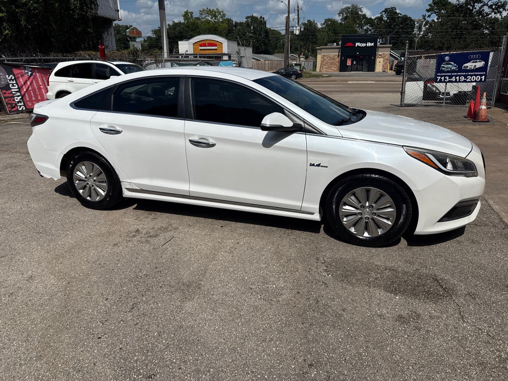 2017 Hyundai Sonata Image 5