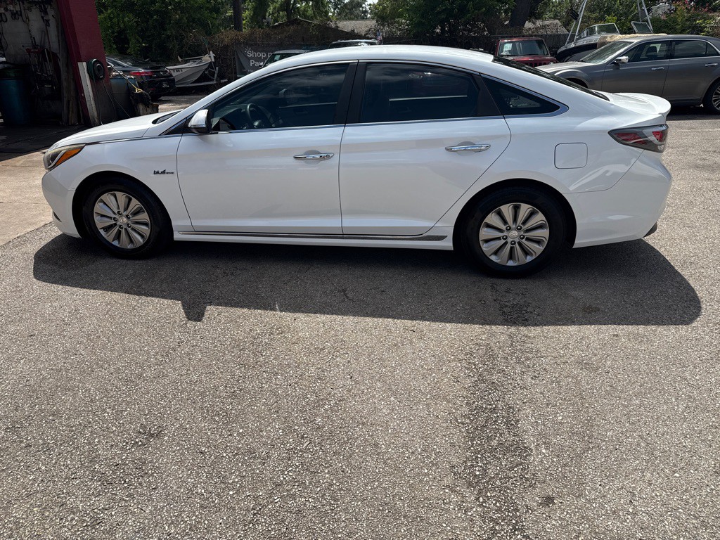 2017 Hyundai Sonata Image 8